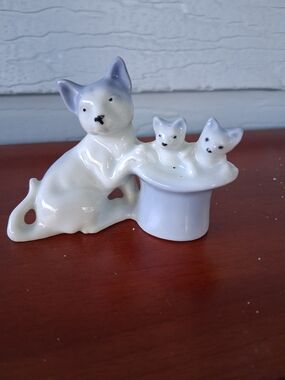 Ceramic Cat with Kittens Figurine - White and Light Blue